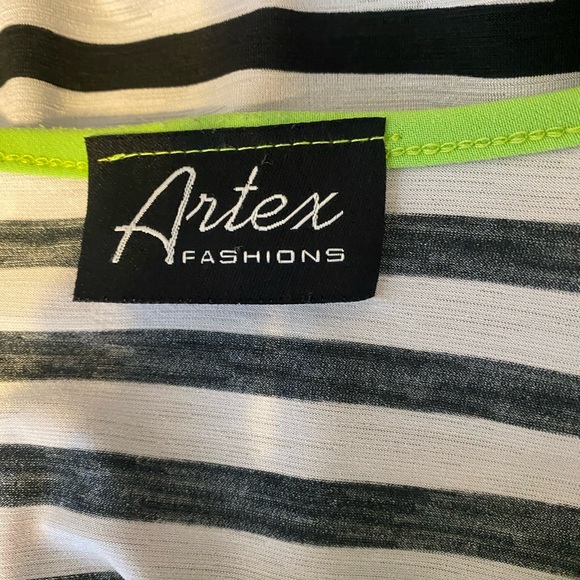 Top - Picture 4 of 4